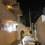 Vacanze Baia アパートホテル 4*